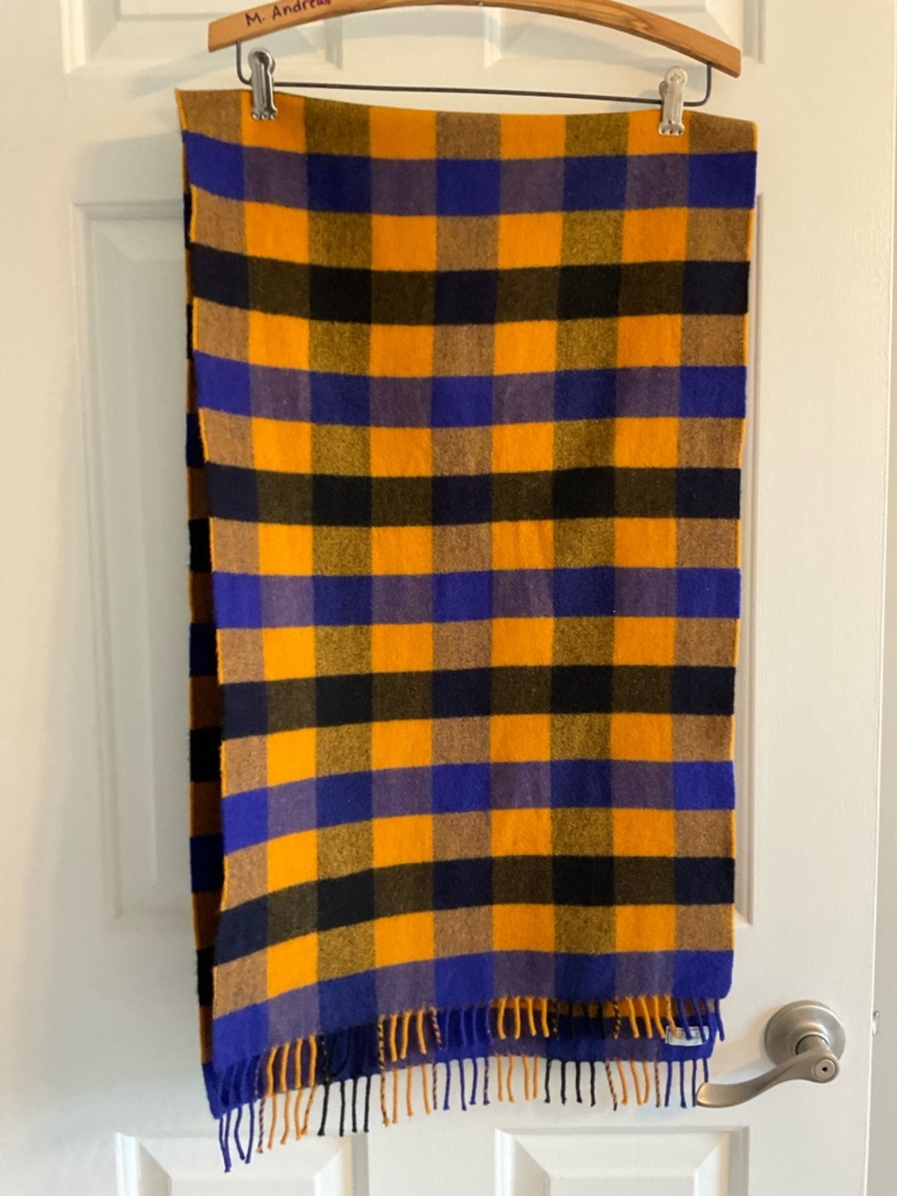 VINTAGE United Colors of Benetton Women’s Winter Scarf - Picture 2 of 10